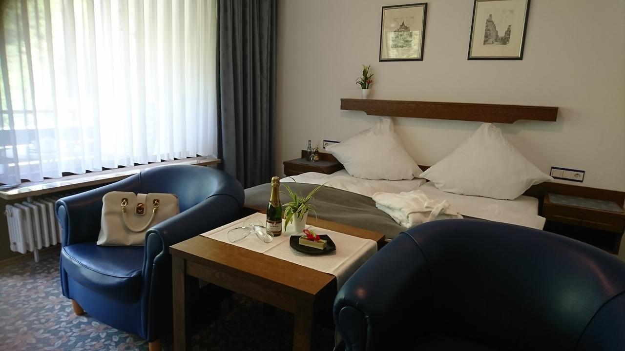 Cafe Blaich - Hotel Garni 호펜안데엔즈 외부 사진